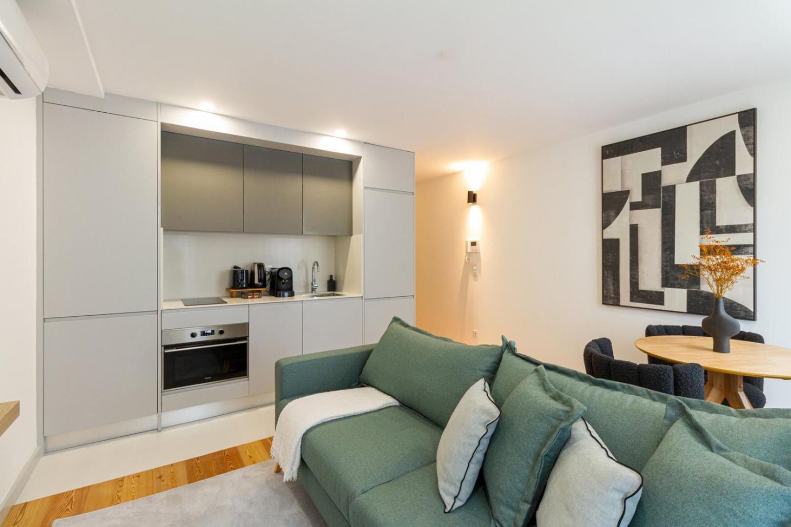 Guestready - Cozy Vitoria Apartment Порту Экстерьер фото