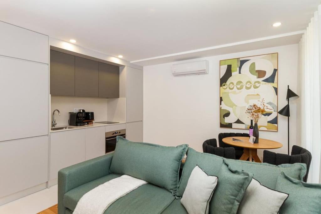 Guestready - Cozy Vitoria Apartment Порту Экстерьер фото